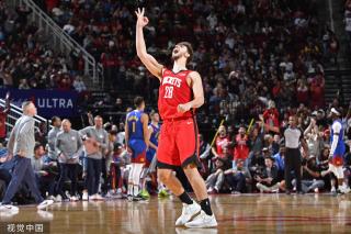 她在比赛中 她在比赛中